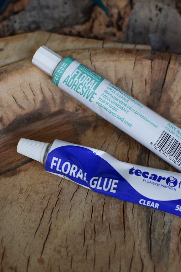 Floraler Kleber Floralkleber Alternative zur Heissklebepistole im Mrs Greenery Shop bestellen