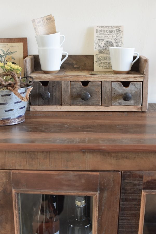 Hängekästchen Hängekasten Vintage Holzregal Küche Diele zur Aufbewahrung Dekoidee Deko Regal im Mrs Greenery Shop bestellen
