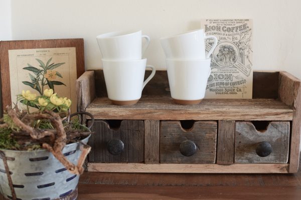 Hängekästchen Hängekasten Vintage Holzregal Küche Diele zur Aufbewahrung Dekoidee Deko Regal im Mrs Greenery Shop bestellen