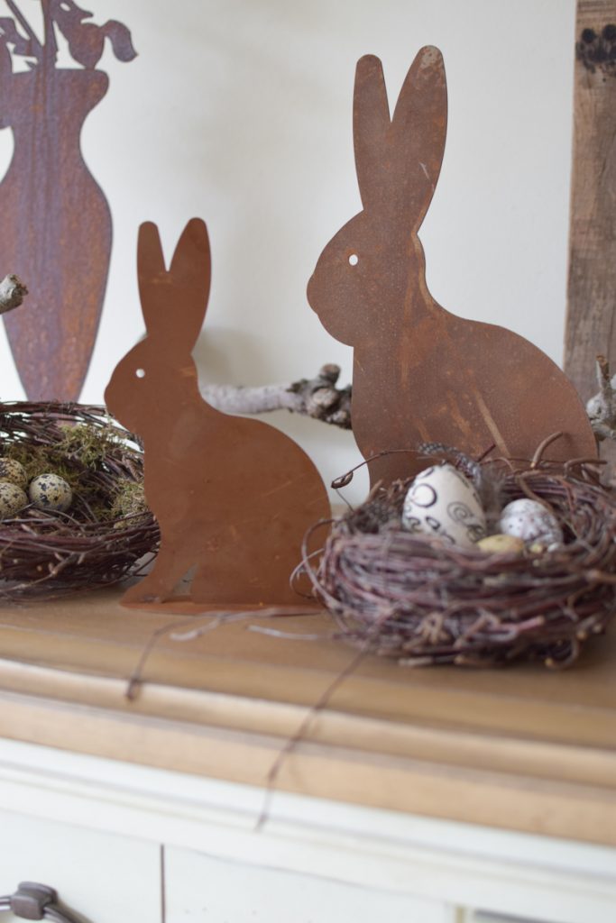 Hase Rosthase Rost Osterhase Rosthase Metallhase edelrost dekohase handarbeit osterdeko deko dekoidee holzdeko naturdeko im Mrs Greenery Shop bestellen kaufen