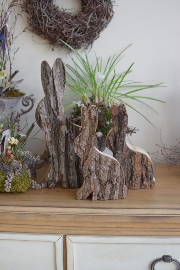 Hase Holzhase Osterhase Vollholz Rinde Rindenhase unbehandelt naturhase dekohase handarbeit osterdeko deko dekoidee holzdeko naturdeko im Mrs Greenery Shop bestellen kaufen