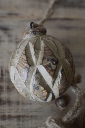 Holz Anhänger Kugel Holzkugel Weihnachtskugel Eichel Holzeichel Aufhänger Hänger Weihnachtsanhänger Holzdeko Advent Weihnachten natürliche Weihnachtsdeko im Mrs Greenery Shop bestellen