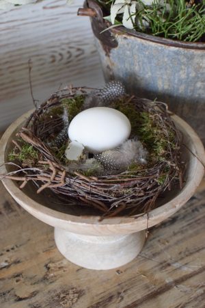 Holzschale mit Fuß Fuss. Schale aus Holz Natur Naturholz Dekoschale Dekoidee im Mrs Greenery Shop bestellen Osterdeko Osternest Osteridee Ostereier