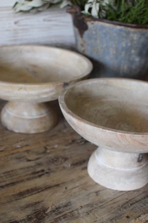 Holzschale mit Fuß Fuss. Schale aus Holz Natur Naturholz Dekoschale Dekoidee im Mrs Greenery Shop bestellen