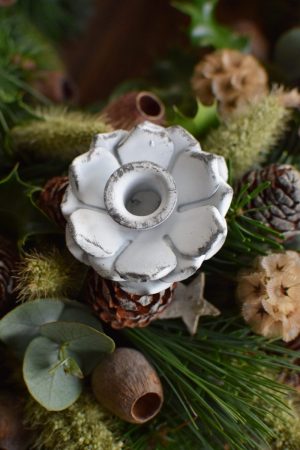 Kerzenhalter für deinen Adventskranz in Blütenform in Vintage weiß für Blockkerzen. Advent Weihnachten Adventsdeko Mini Kerzen