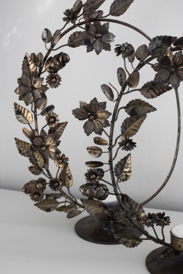 Floraler Kerzenhalter und Teelichthalter mit Metallring zum Aufstellen aus dem Mrs Greenery Shop