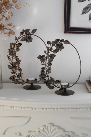 Floraler Kerzenhalter und Teelichthalter mit Metallring zum Aufstellen aus dem Mrs Greenery Shop