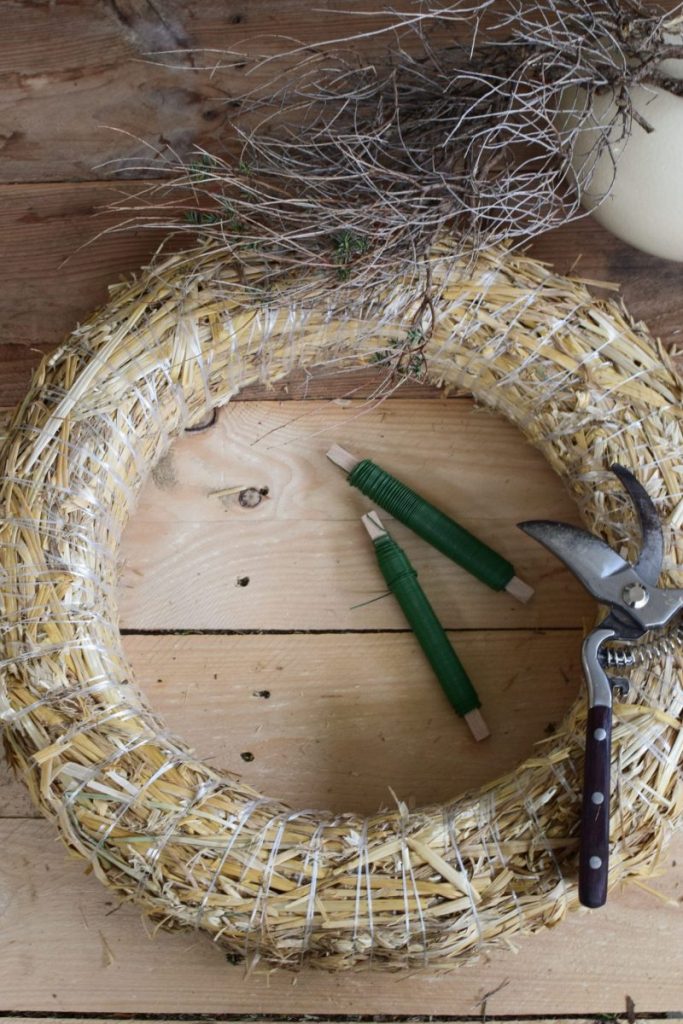Strohkranz 40x8 cm kaufen und kreativ sein. Kranz Kränze Strohrömer bestellen
