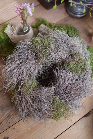 Kranz Euphorbia Moos Kränze fertig gebunden Mooskranz Euphorbia Kranz getrocknet im Mrs Greenery Shop bestellen Naturdeko Deko mit Naturmaterialien