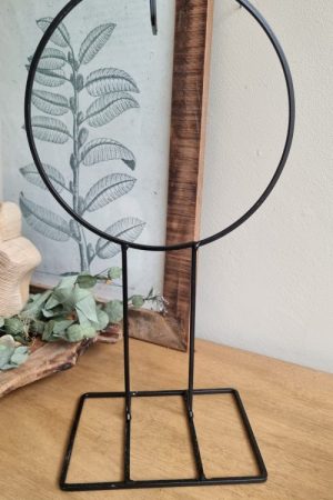 Kranzständer Kranz-Ständer zum Aufhängen von Kränzen. Kranz Kranzdeko Aufsteller im Mrs Greenery Shop bestellen kaufen