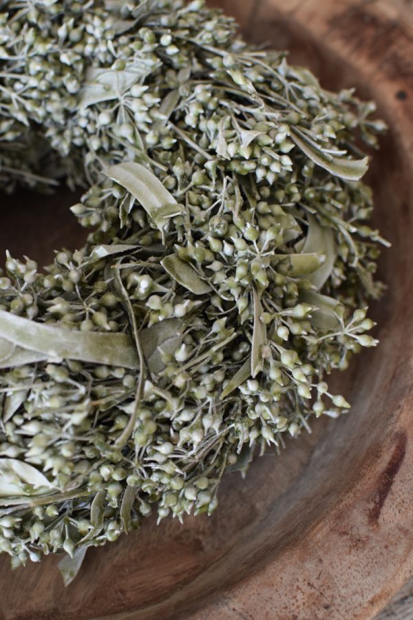 Eukalyptuskranz Früchtekranz Eukalyptusfrüchte gewachst Wachskranz Kranz Kränze fertig gebunden Fertigkranz im Mrs Greenery Shop bestellen