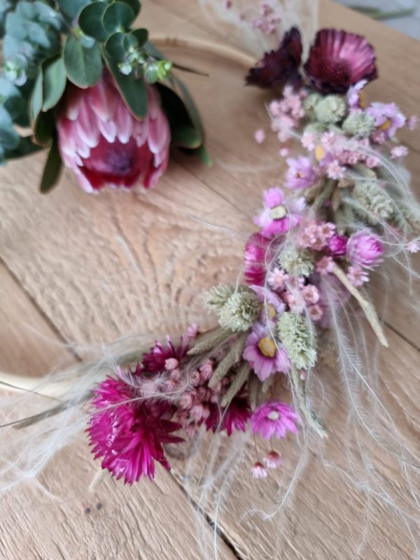 Loop Kranz binden mit Trockenblumen: Online Workshop inkl. Material Kränze selber machen aus getrockneten Blumen. Trockenblumenkranz, Kränze selbermachen Anleitung Loopkranz DIY Selberbinden selbermachen