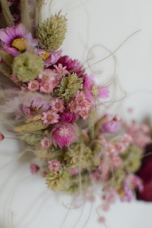 Loop Kranz binden mit Trockenblumen: Online Workshop inkl. Material Kränze selber machen aus getrockneten Blumen. Trockenblumenkranz, Kränze selbermachen Anleitung Loopkranz DIY Selberbinden selbermachen