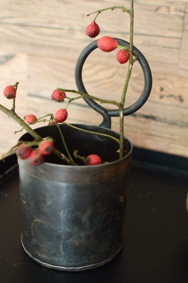Antiker Pflanztopf Becher aus Metall Einzelstücke Vintage Mrs Greenery Shop
