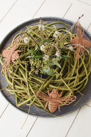 Großes rundes tablett silber metall Dekotablett Kranz Metalltablett Küche Tischdeko antik im Mrs Greenery Shop bestellen kaufen