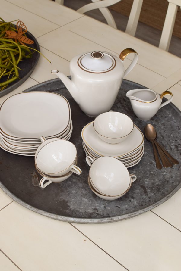 Großes rundes tablett silber metall Metalltablett Küche Tischdeko antik im Mrs Greenery Shop bestellen kaufen