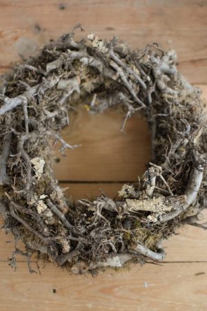 Mooskranz mit Bonsaiholz Holz Fertigkranz Kranz gebunden Naturdeko