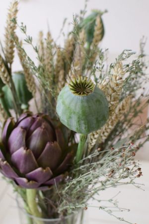 Frische Artischocke, Weizen, Mohn und Thymian für deine Naturdeko Ideen. Ideal für Kränze, Sträuße oder als Solität. Einfach und schnell mit Naturmaterialien Kreativsein, Gestalten, Basteln