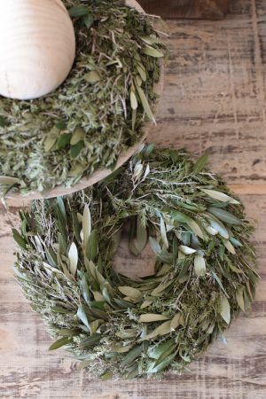 Oliven-Thymian Kranz fertig gebunden Kränze frisch im Mrs Greenery Shop bestellen Olivenkranz