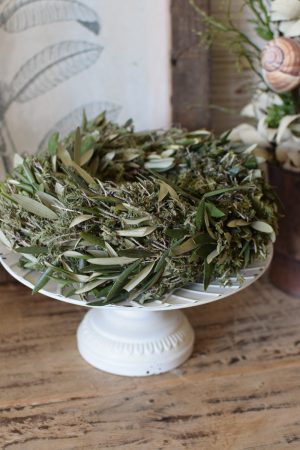 Oliven-Thymian Kranz fertig gebunden Kränze frisch im Mrs Greenery Shop bestellen Olivenkranz