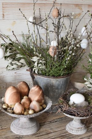Osterhase Osterdeko mit LED Hase zum Aufstellen Ostern Ostereier aus Holz Holzeier Deko im Mrs Greenery Shop bestellen
