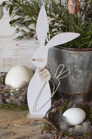 Osterhase Osterdeko mit LED Hase zum Aufstellen Ostern Holz Deko im Mrs Greenery Shop bestellen