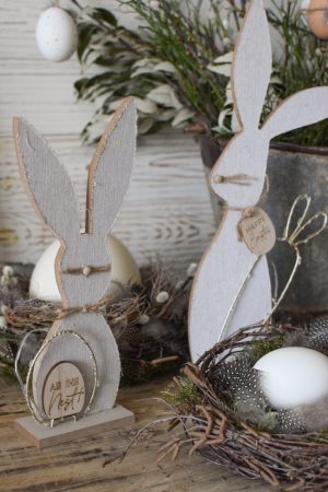 Osterhase Osterdeko mit LED Hase zum Aufstellen Ostern Holz Deko im Mrs Greenery Shop bestellen
