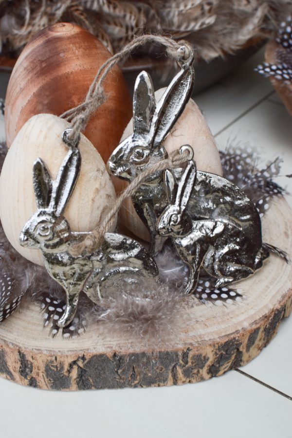 Osterhase Hase Metallhase silber zum aufhängen. Anhänger aus Metall. Osterdeko Ostern im Mrs Greenery Shop bestellen kaufen