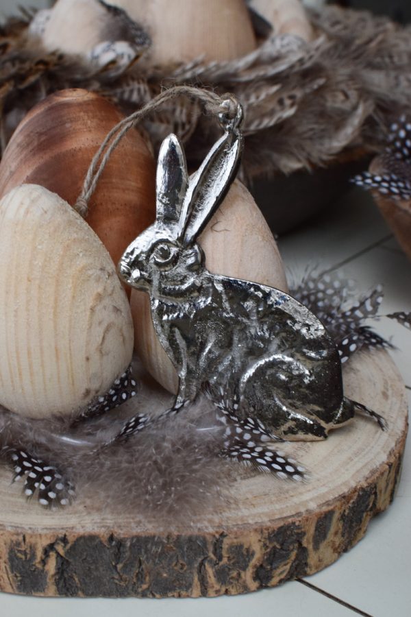 Osterhase Hase Metallhase silber zum aufhängen. Anhänger aus Metall. Osterdeko Ostern im Mrs Greenery Shop bestellen kaufen