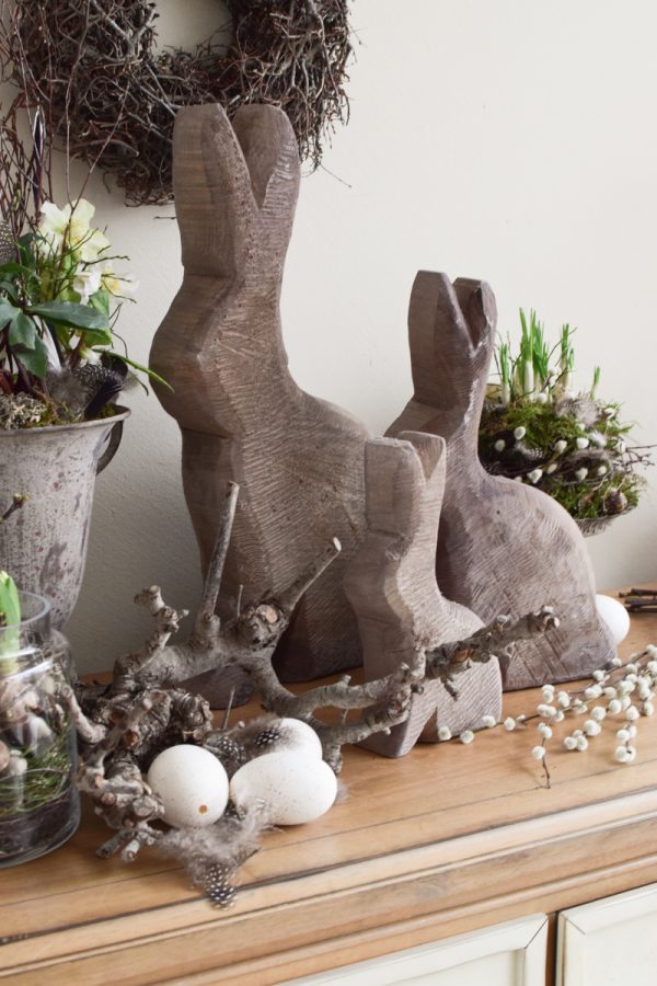 Hase Holzhase Osterhase Vollholz Pappel Pappelholz grau Pappelhase naturhase dekohase handarbeit osterdeko deko grau dekoidee holzdeko naturdeko im Mrs Greenery Shop bestellen kaufen