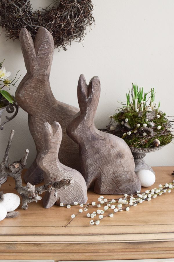 Hase Holzhase Osterhase Vollholz Pappel Pappelholz grau Pappelhase naturhase dekohase handarbeit osterdeko deko grau dekoidee holzdeko naturdeko im Mrs Greenery Shop bestellen kaufen