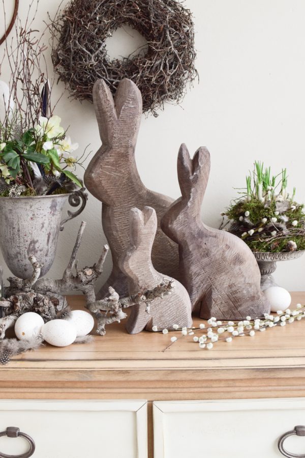 Hase Holzhase Osterhase Vollholz Pappel Pappelholz grau Pappelhase naturhase dekohase handarbeit osterdeko deko grau dekoidee holzdeko naturdeko im Mrs Greenery Shop bestellen kaufen