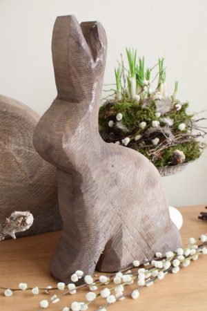 Hase Holzhase Osterhase Vollholz Pappel Pappelholz grau Pappelhase naturhase dekohase handarbeit osterdeko deko grau dekoidee holzdeko naturdeko im Mrs Greenery Shop bestellen kaufen