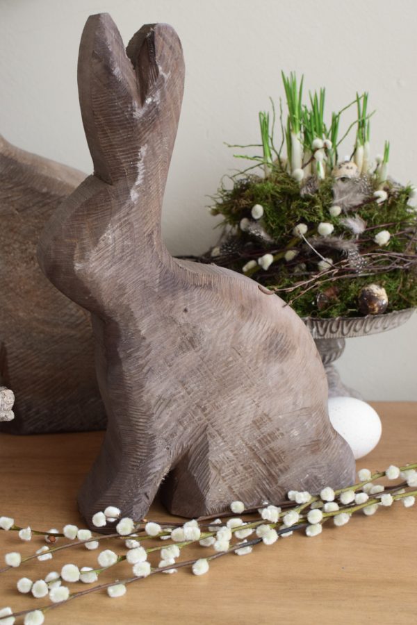 Hase Holzhase Osterhase Vollholz Pappel Pappelholz grau Pappelhase naturhase dekohase handarbeit osterdeko deko grau dekoidee holzdeko naturdeko im Mrs Greenery Shop bestellen kaufen