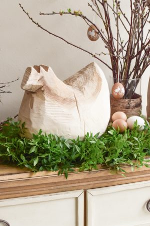 Henne Holzhenne pappelholz osternest handarbeit osterhenne osterdeko deko dekoidee holzdeko naturdeko im Mrs Greenery Shop bestellen kaufen
