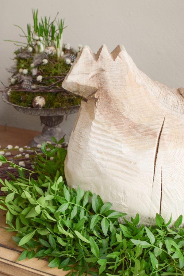 Henne Holzhenne pappelholz osternest handarbeit osterhenne osterdeko deko dekoidee holzdeko naturdeko im Mrs Greenery Shop bestellen kaufen