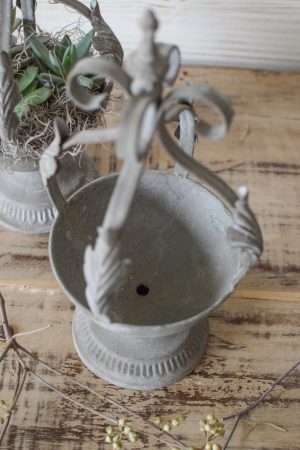 Pflanzkrone Metall Vintage Metalldeko Pflanzen grau Pflanztopf Gefäß Topfpflanze deko Dekoidee Mrs Greenery Shop