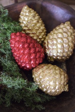 Pinienzapfen gold rot glitzer gewachst Winterdeko Zapfen Pinie Weihnachten im Mrs Greenery Shop bestellen