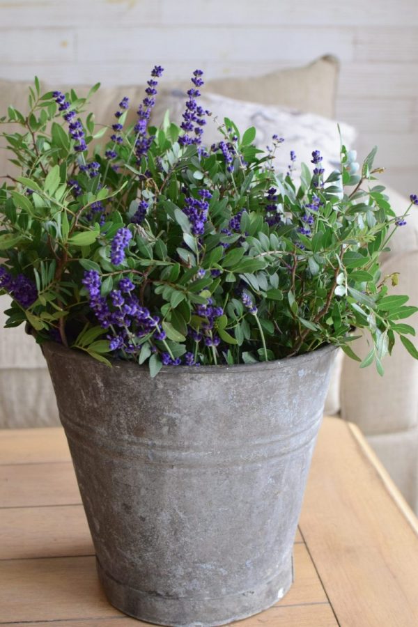 Kreativsein mit Pistaziengrün und Lavendel. Dekoidee mit Natur Strauß einfach selber machen