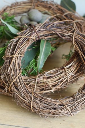 Rebenkranz natur 20 cm 30 cm Kranz Fertigkranz aus Reben Kranzrohling im Mrs Greenery Shop bestellen