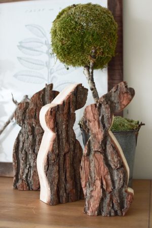 Hase Holzhase Osterhase Vollholz Rinde Rindenhase unbehandelt naturhase dekohase handarbeit osterdeko deko dekoidee holzdeko naturdeko im Mrs Greenery Shop bestellen kaufen