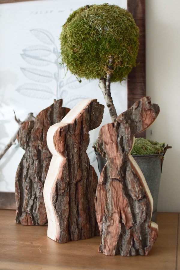 Hase Holzhase Osterhase Vollholz Rinde Rindenhase unbehandelt naturhase dekohase handarbeit osterdeko deko dekoidee holzdeko naturdeko im Mrs Greenery Shop bestellen kaufen