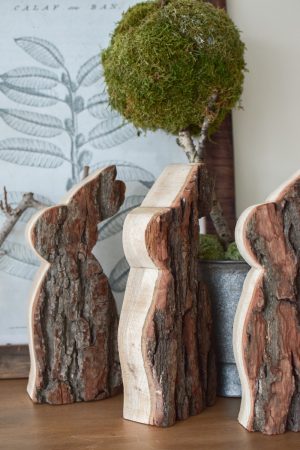 Hase Holzhase Osterhase Vollholz Rinde Rindenhase unbehandelt naturhase dekohase handarbeit osterdeko deko dekoidee holzdeko naturdeko im Mrs Greenery Shop bestellen kaufen