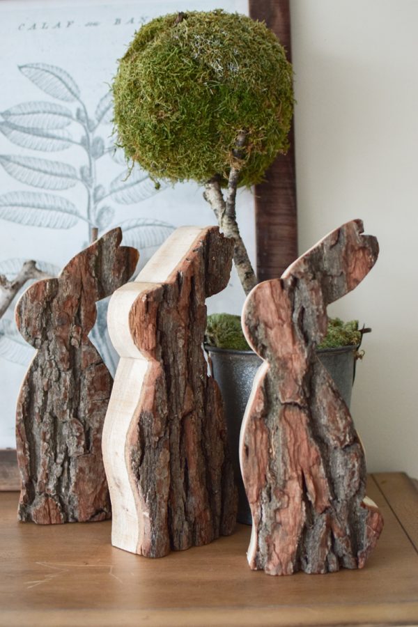 Hase Holzhase Osterhase Vollholz Rinde Rindenhase unbehandelt naturhase dekohase handarbeit osterdeko deko dekoidee holzdeko naturdeko im Mrs Greenery Shop bestellen kaufen