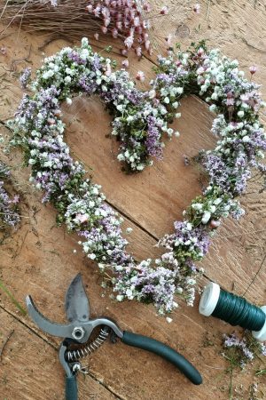 DIY Kreativ-Set Herz Muttertagsherz Trockenblumen Schleierkraut im Mrs Greenery Shop entdecken kaufen bestellen kreativ mit Naturmaterialien