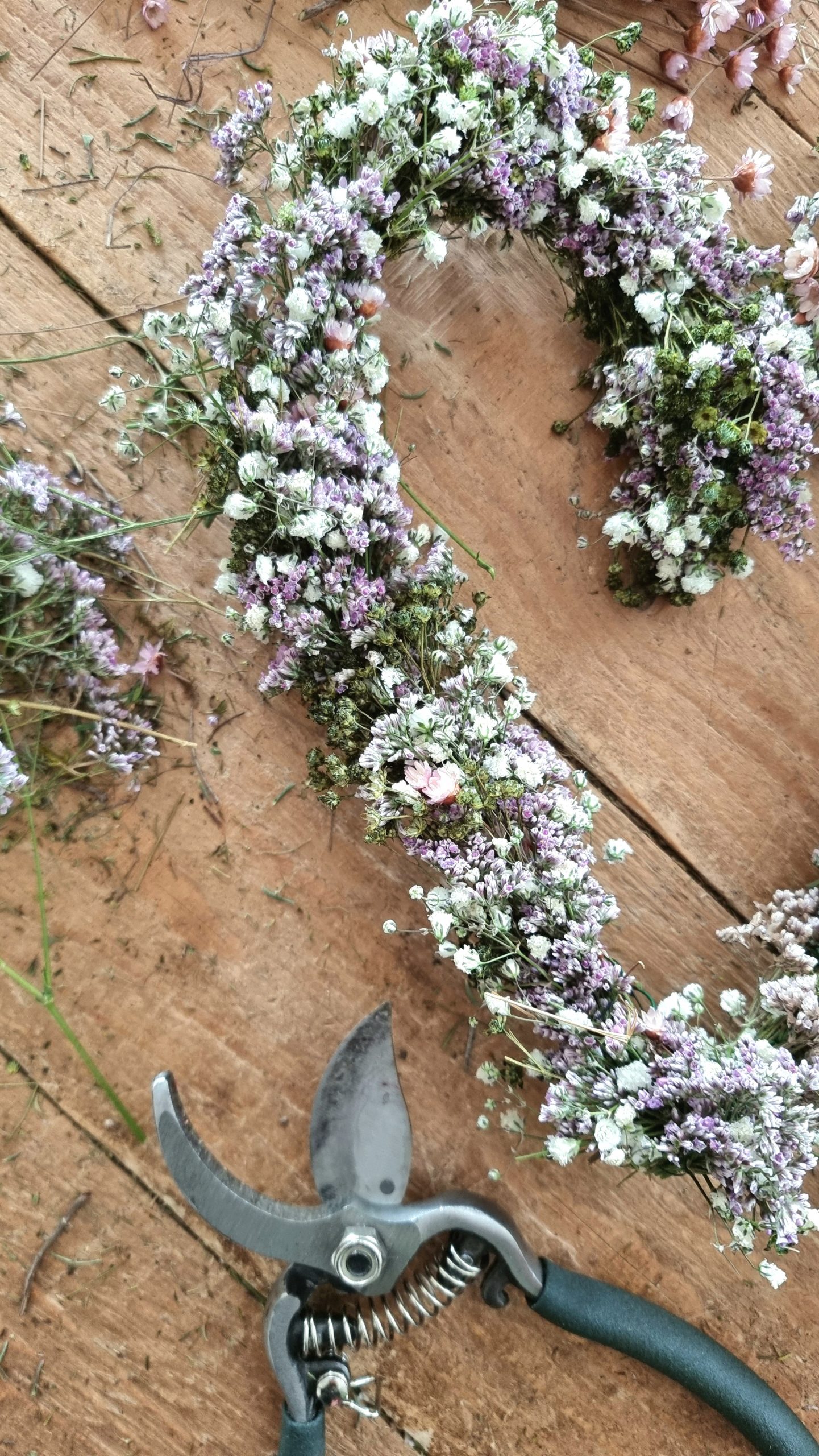 DIY Kreativ-Set Herz Muttertagsherz Trockenblumen Schleierkraut im Mrs Greenery Shop entdecken kaufen bestellen kreativ mit Naturmaterialien