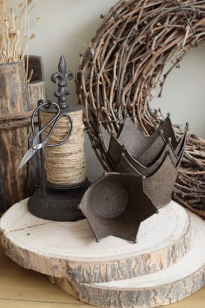 Schnurhalter mit Schere Bonsaischere Metallschere Schere Gartenschere Metall schwarz Schnurhalter mit Schere Metall. Fadenhalter Garnrollenhalter Garten im Mrs Greenery Shop bestellen kaufen