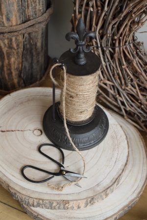 Schnurhalter mit Schere Bonsaischere Metallschere Schere Gartenschere Metall schwarz Schnurhalter mit Schere Metall. Fadenhalter Garnrollenhalter Garten im Mrs Greenery Shop bestellen kaufen