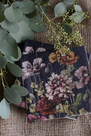 Florale Serviette. Die wunderschöne Serviette mit tollem Blumenmotiv sind perfekt für alle Pflanzenliebhaber