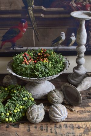 Tablett mit Fuss Antik-Optik. Metalldeko Dekoidee Metalltablett im Mrs Greenery Shop bestellen
